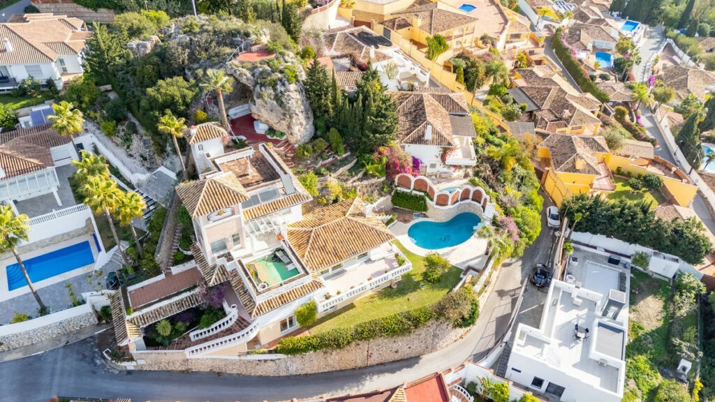 Detached Villa Benalmadena Málaga - image 37
