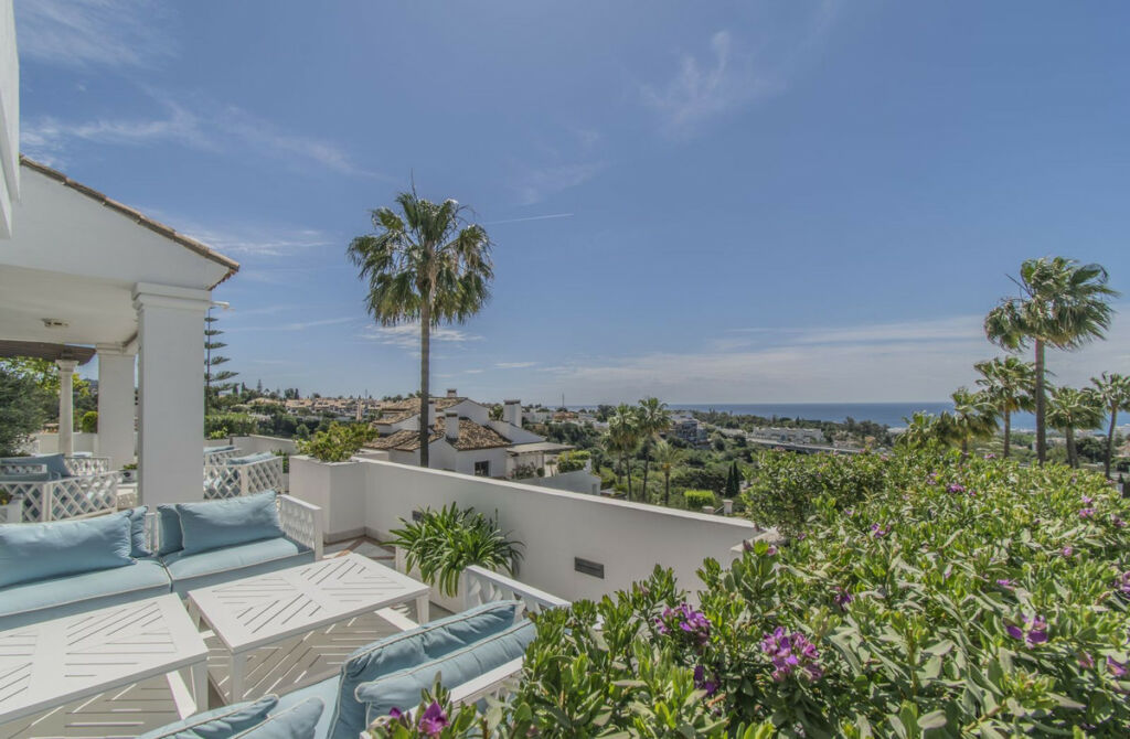 Middle Floor Apartment Sierra Blanca Málaga - image 37