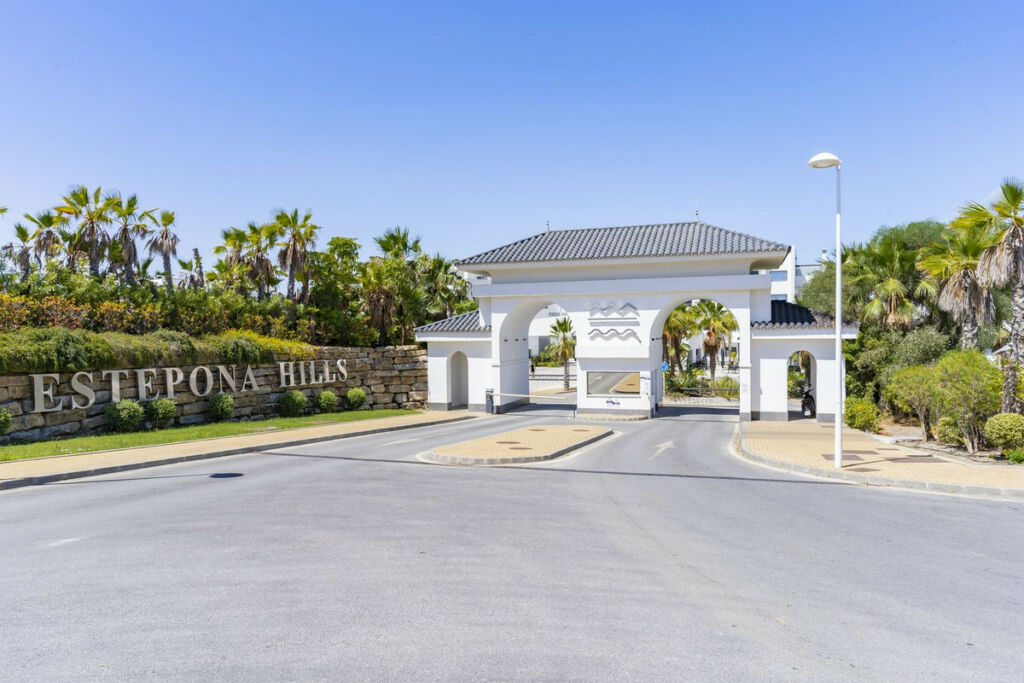Ground Floor Apartment Estepona Málaga - image 37