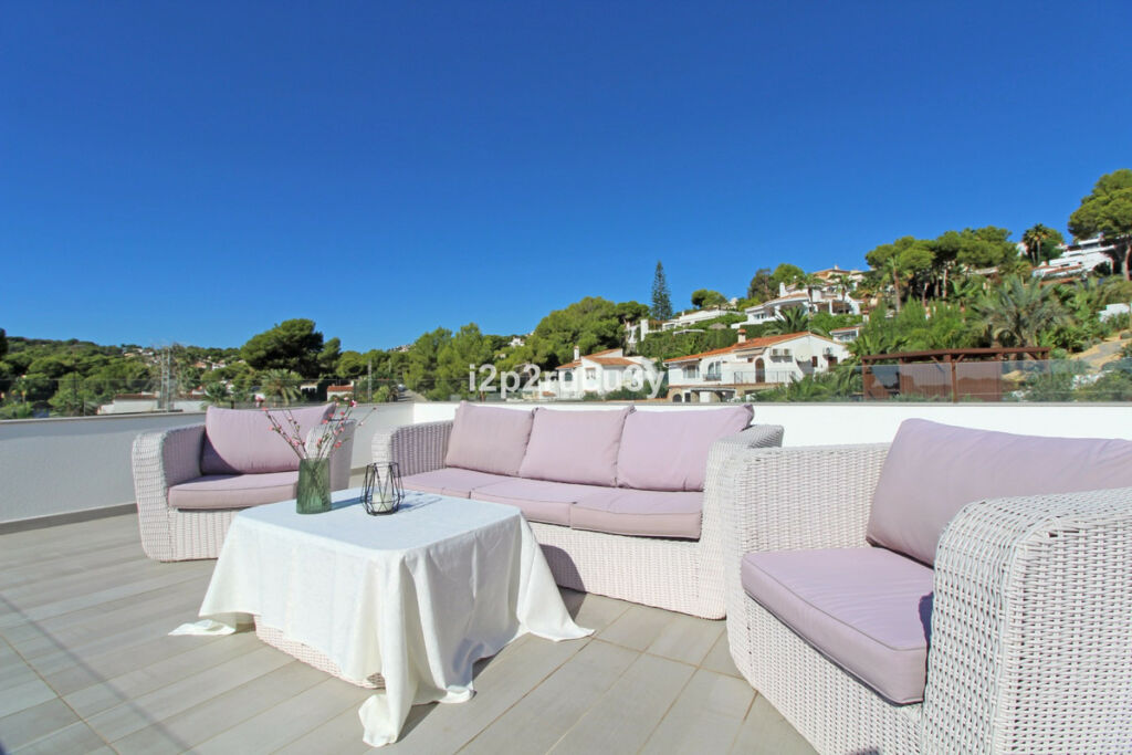 Detached Villa Moraira Alicante - image 38