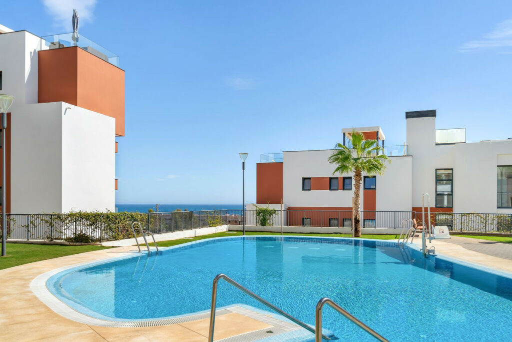 Middle Floor Apartment Fuengirola Málaga - image 38