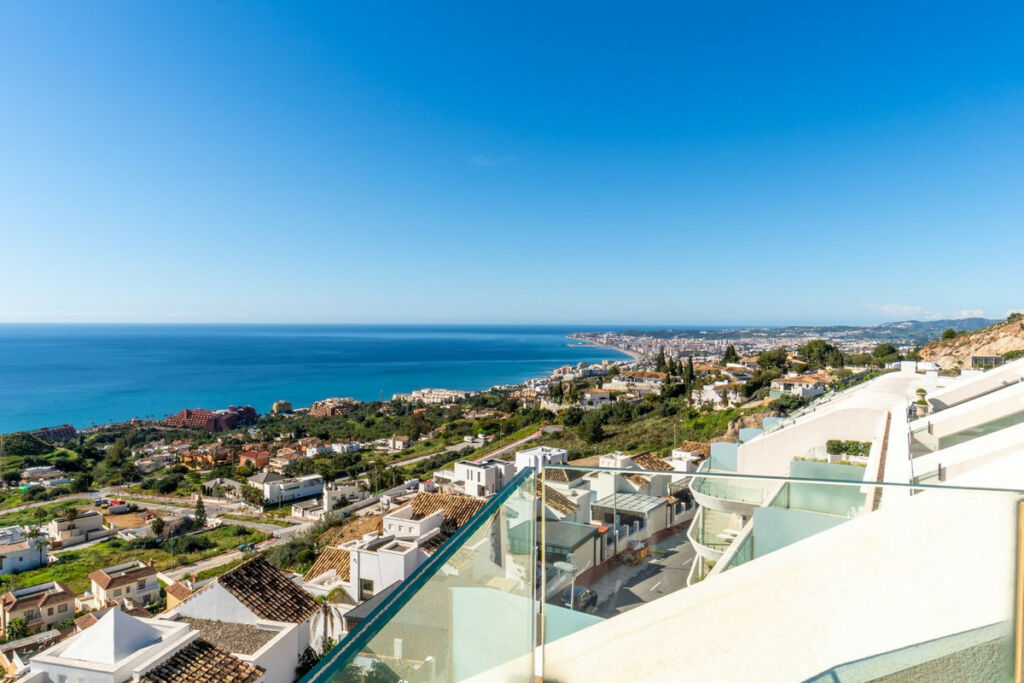 Penthouse Duplex Benalmadena Pueblo Málaga - image 38