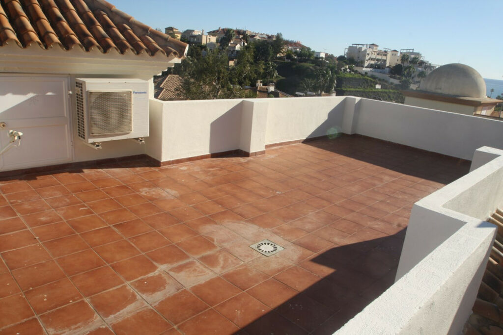 Detached Villa Benalmadena Málaga - image 37