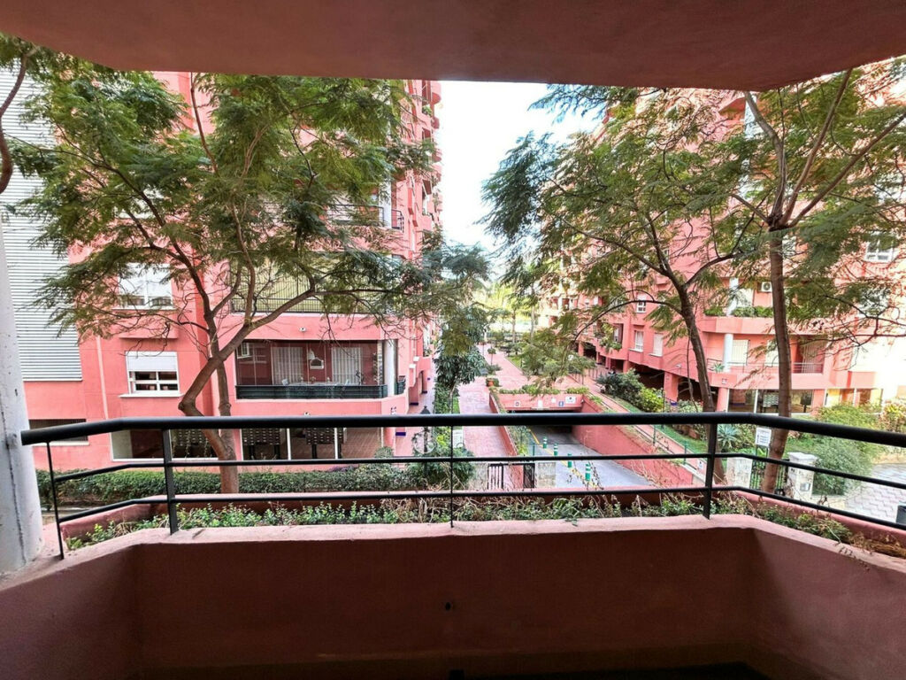 Middle Floor Apartment Los Boliches Málaga - image 39