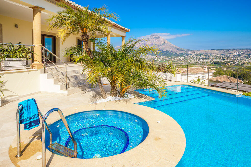 Detached Villa Javea Alicante - image 4