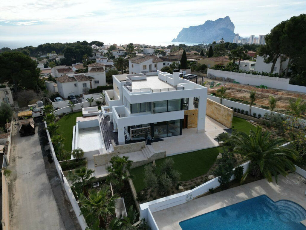 Detached Villa Benissa Alicante - image 4