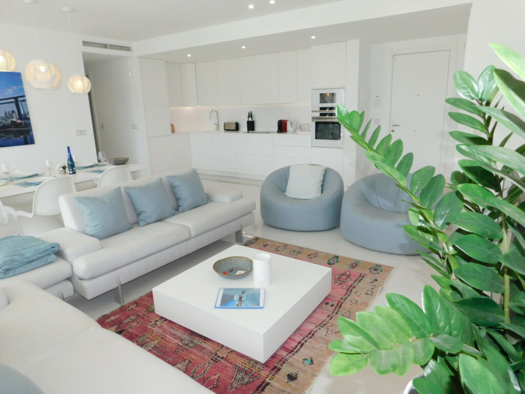 Ground Floor Apartment Benahavís Málaga - image 4