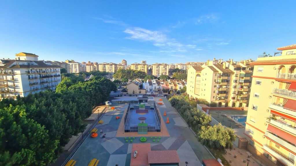 Top Floor Apartment Fuengirola Málaga - image 4