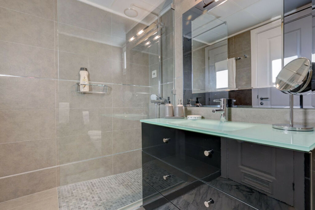 Penthouse Bahía de Marbella Málaga - image 4