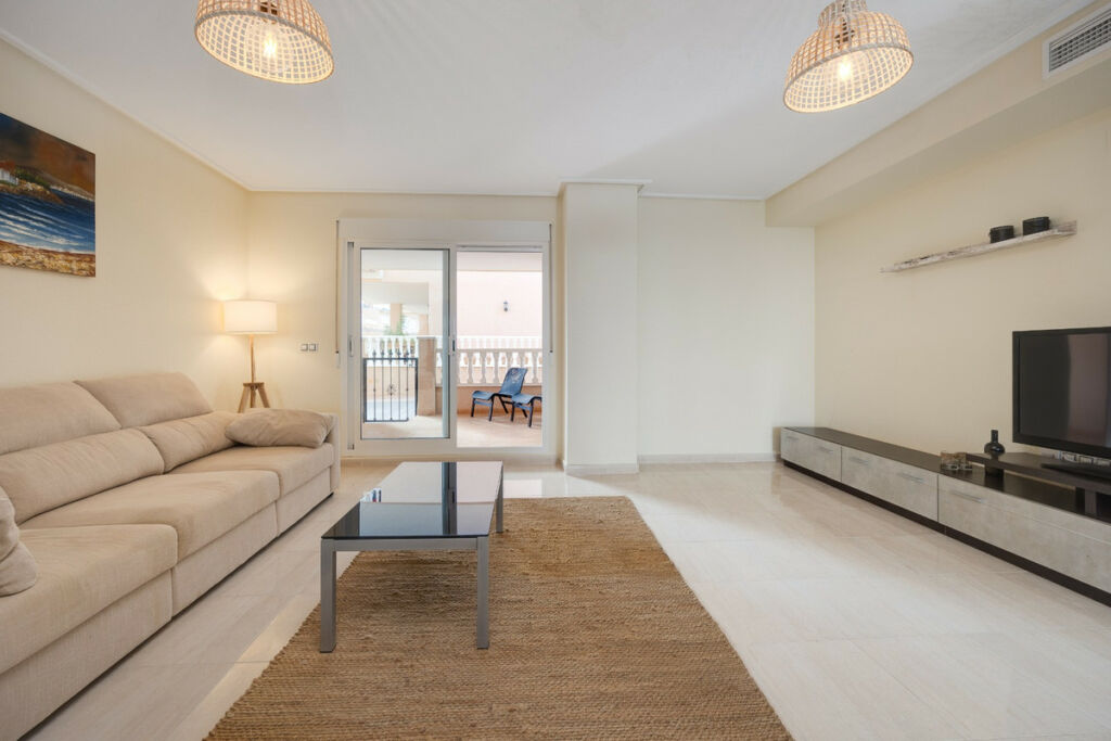 Townhouse Los Dolses Alicante - image 4