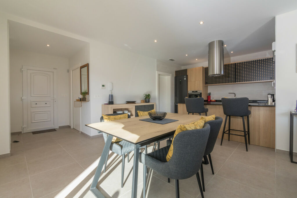 Detached Villa Aspe Alicante - image 4