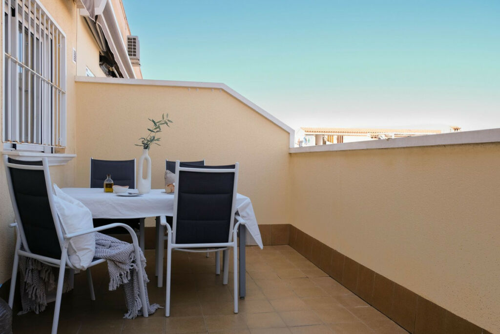 Top Floor Apartment Los Locos Alicante - image 4