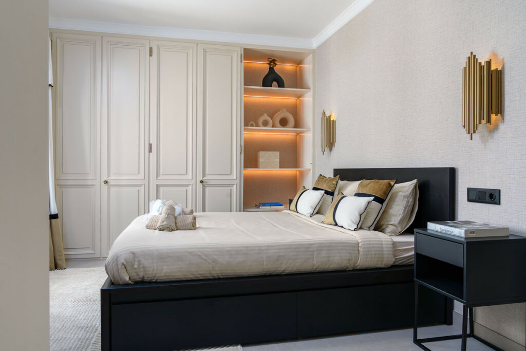 Middle Floor Apartment Puerto Banús Málaga - image 4