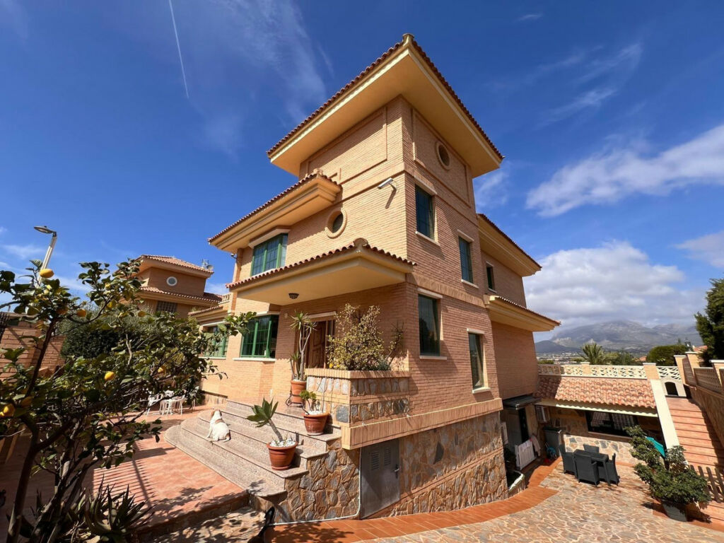 Bungalow Benidorm Alicante - image 4