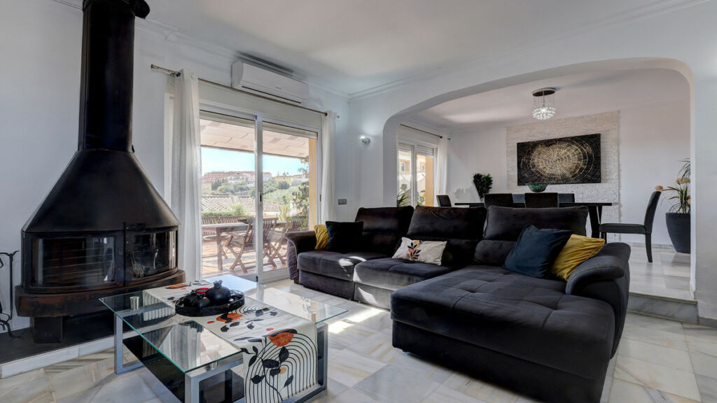 Townhouse Manilva Málaga - image 2