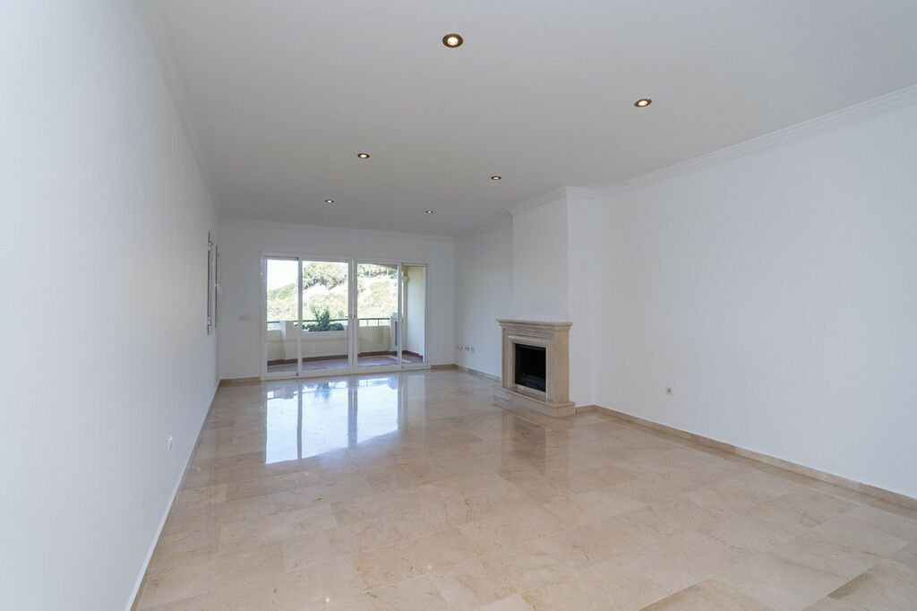 Ground Floor Apartment Elviria Málaga - image 4