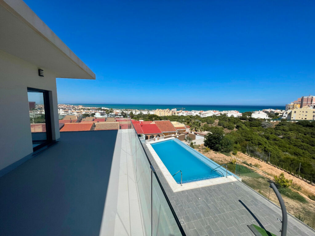 Detached Villa La Mata Alicante - image 4