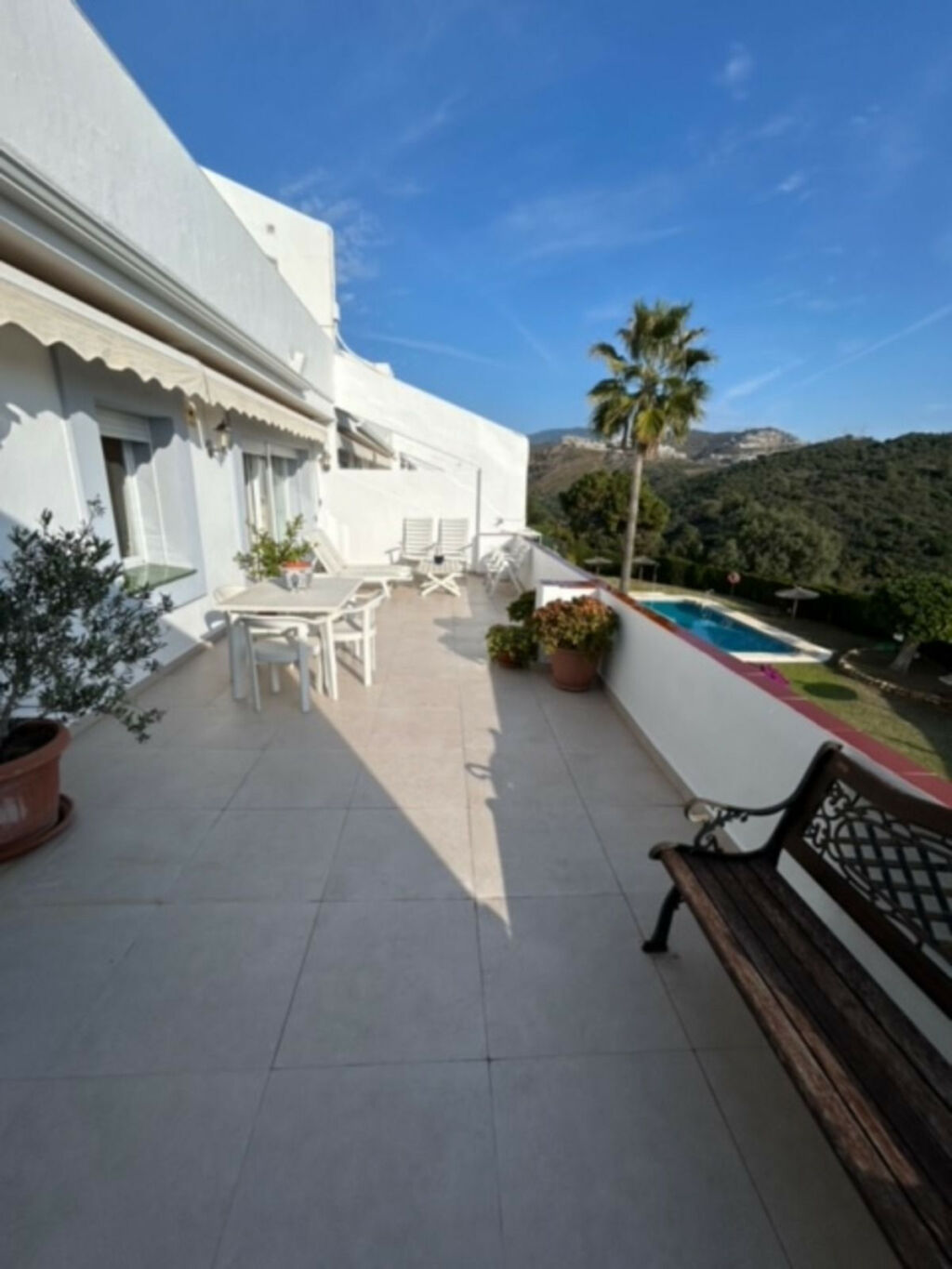 Middle Floor Apartment La Quinta Málaga - image 4