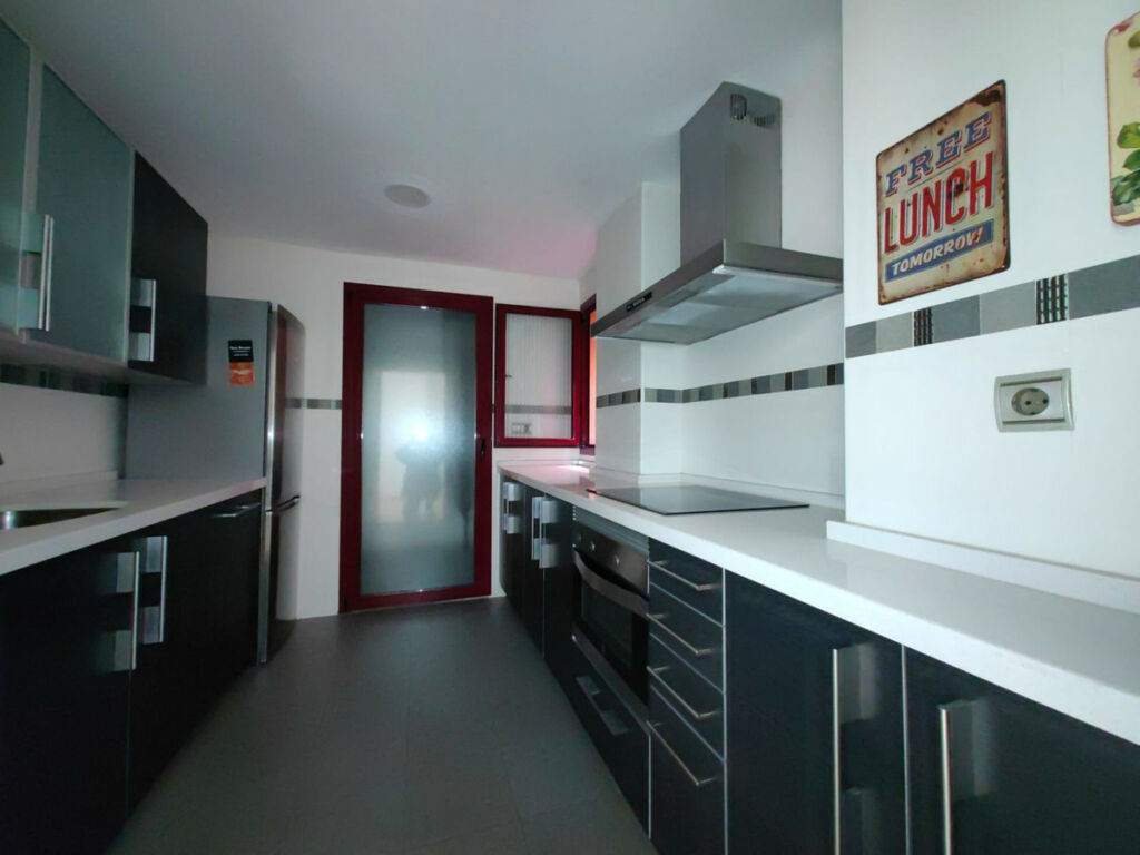 Middle Floor Apartment Casares Málaga - image 4