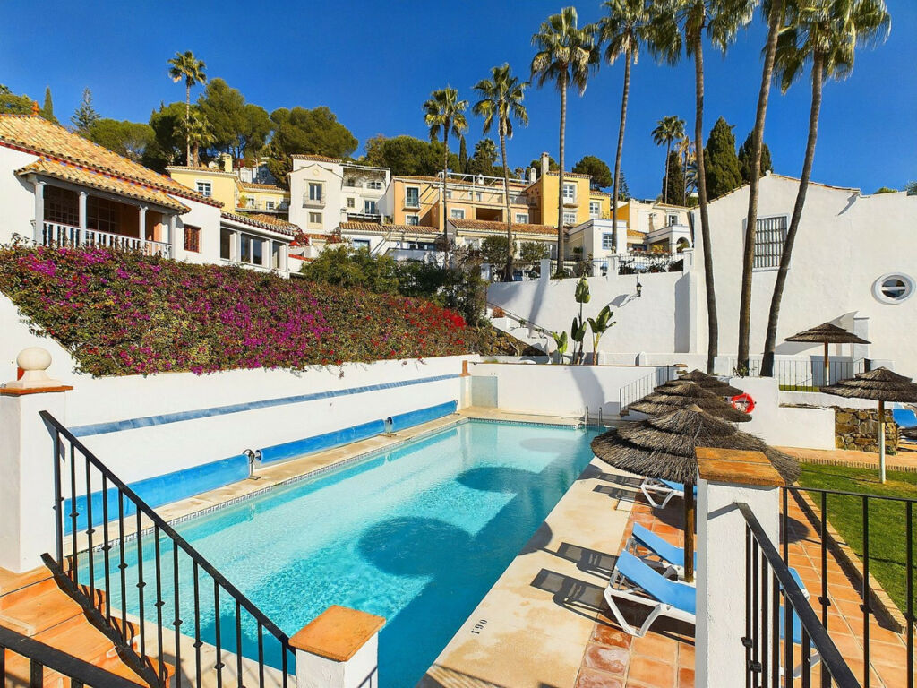 Detached Villa La Heredia Málaga - image 3