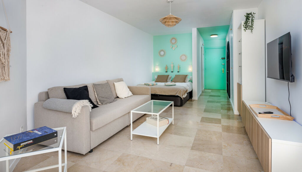 Middle Floor Studio Marbella Málaga - image 4
