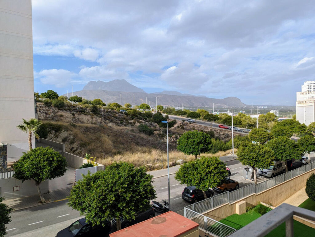 Middle Floor Apartment Villajoyosa Alicante - image 4