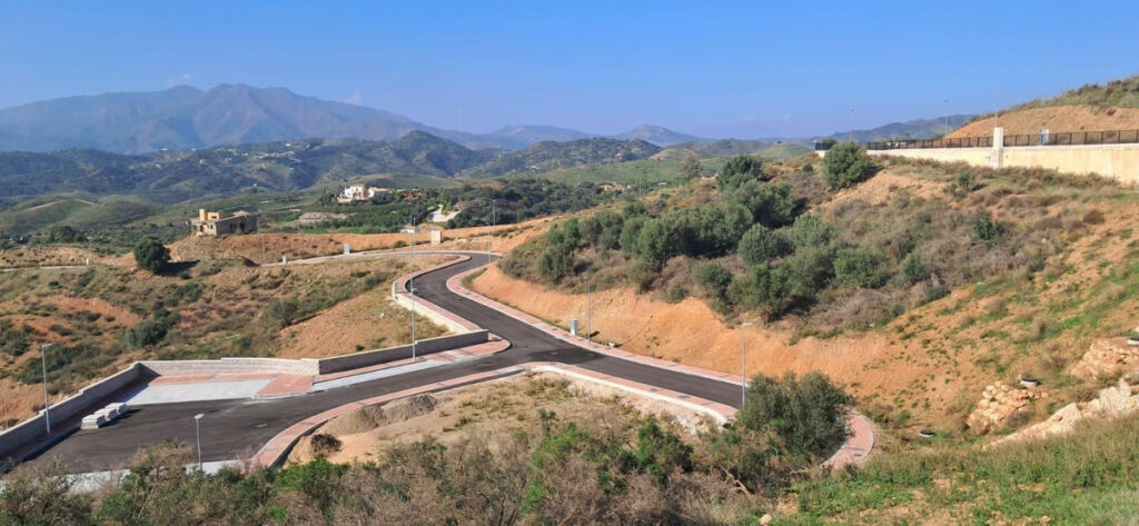 Residential Plot Mijas Golf Málaga - image 4