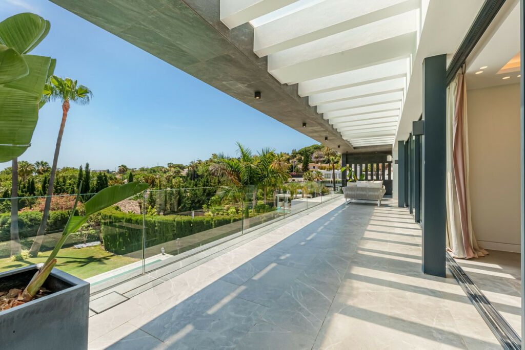 Detached Villa Nueva Andalucía Málaga - image 40