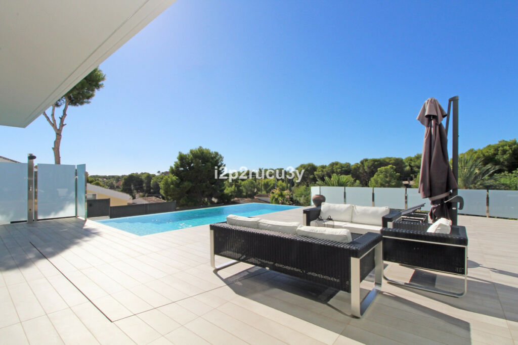 Detached Villa Moraira Alicante - image 40