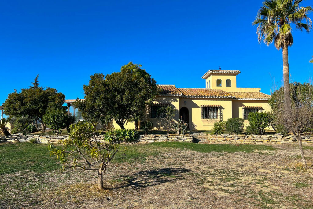 Detached Villa Estepona Málaga - image 44
