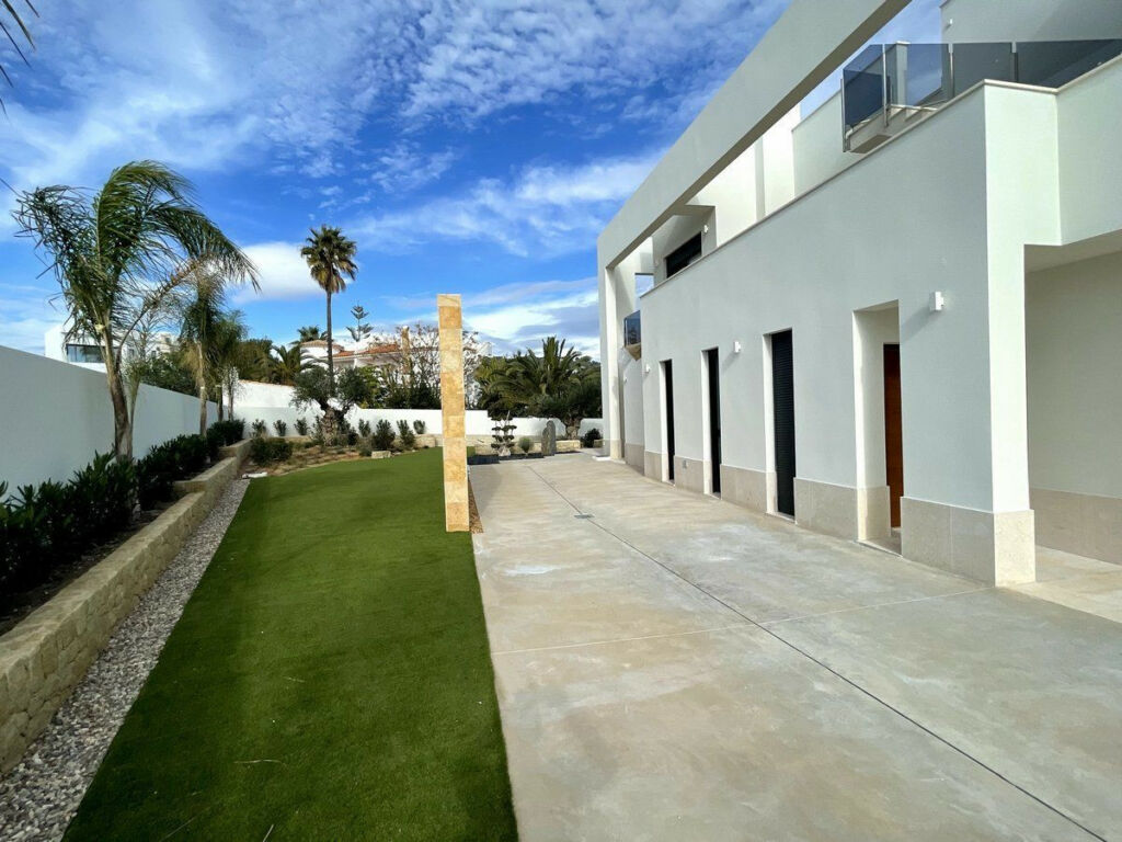 Detached Villa Benissa Alicante - image 42