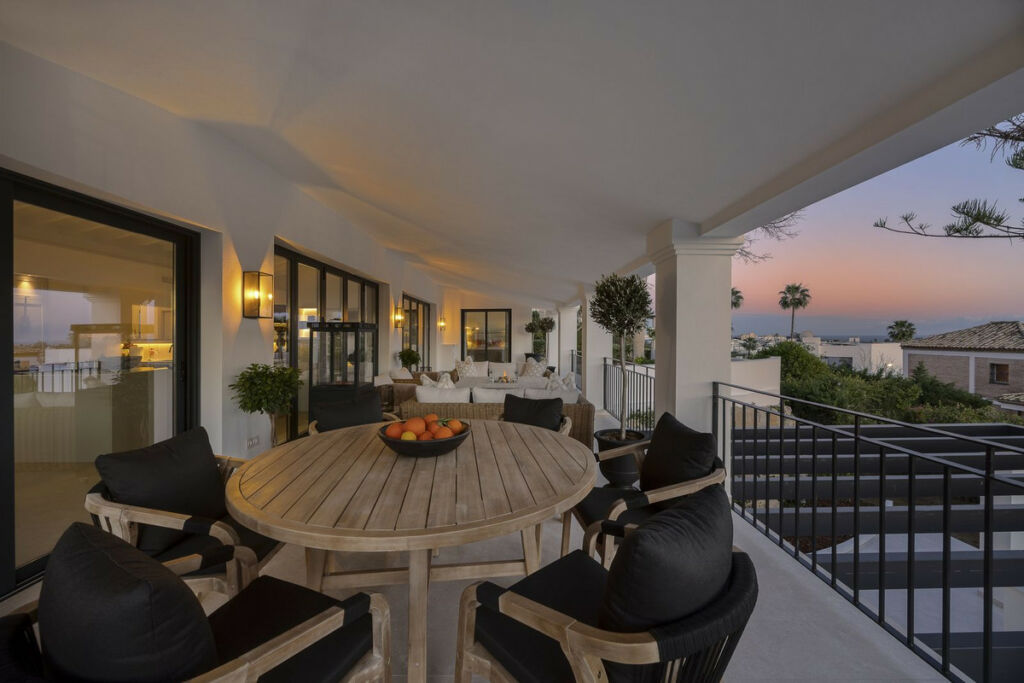 Detached Villa El Paraiso Málaga - image 39