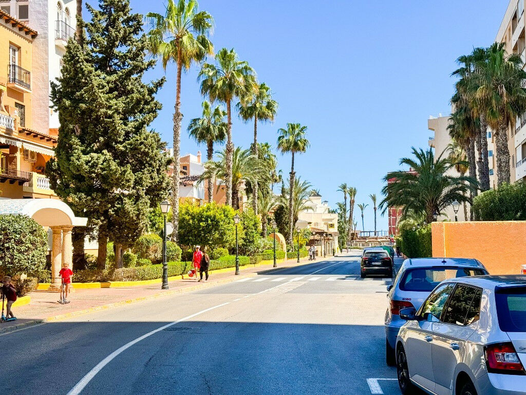 Middle Floor Apartment Torrevieja Alicante - image 41