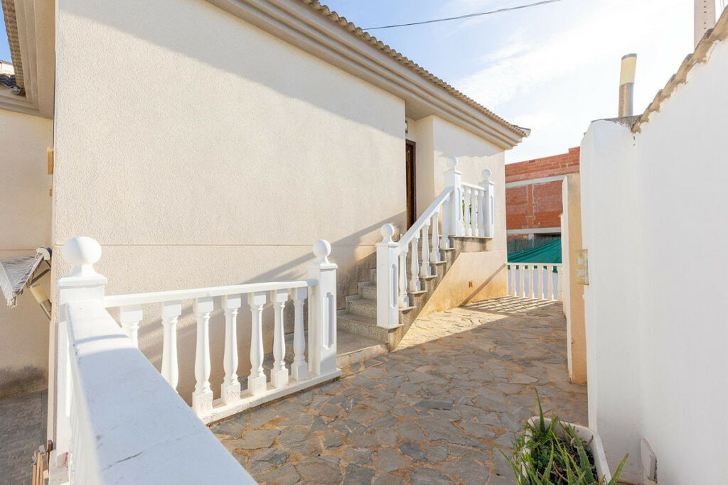 Detached Villa Rojales Alicante - image 42