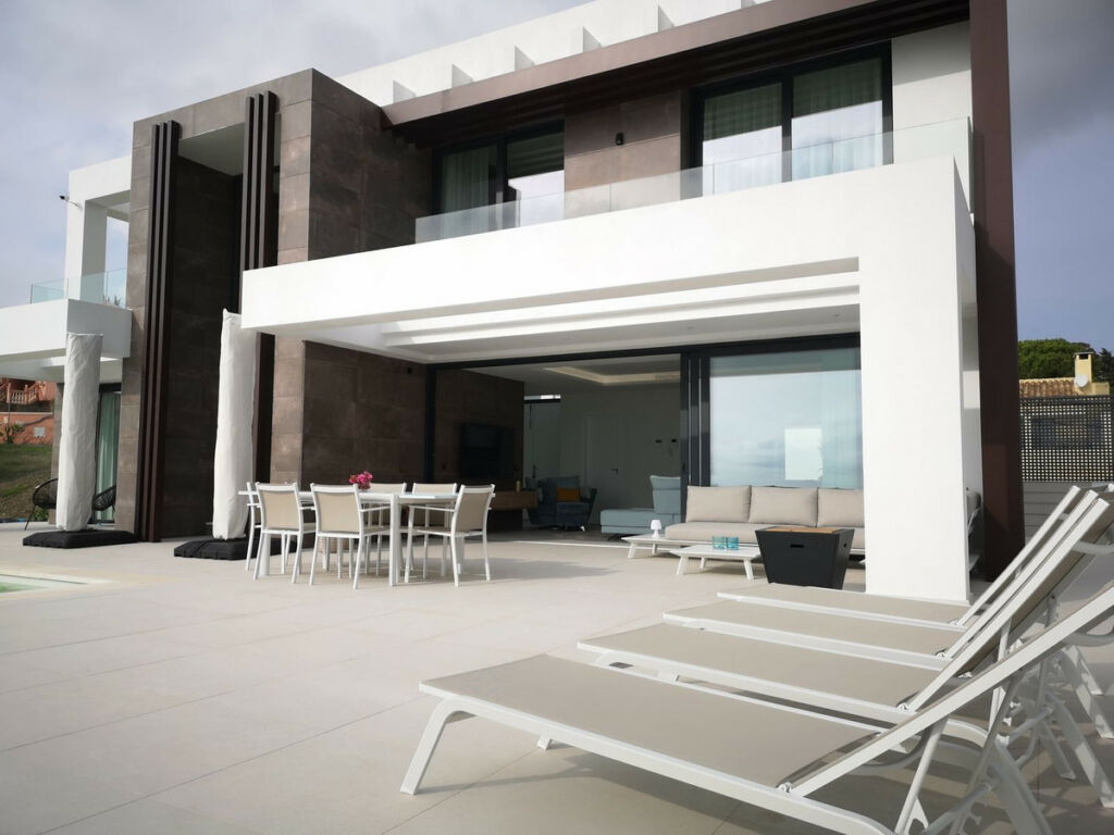 Detached Villa Estepona Málaga - image 43