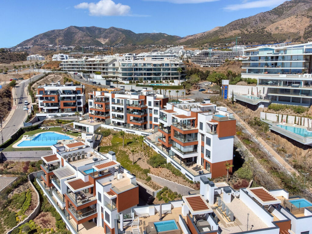 Middle Floor Apartment Fuengirola Málaga - image 43