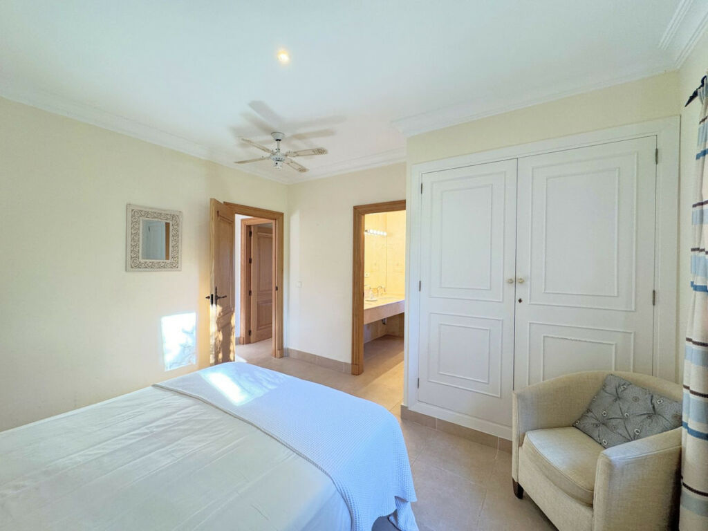 Detached Villa Sotogrande Alto Cádiz - image 52