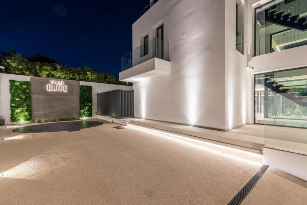 Detached Villa New Golden Mile Málaga - image 44
