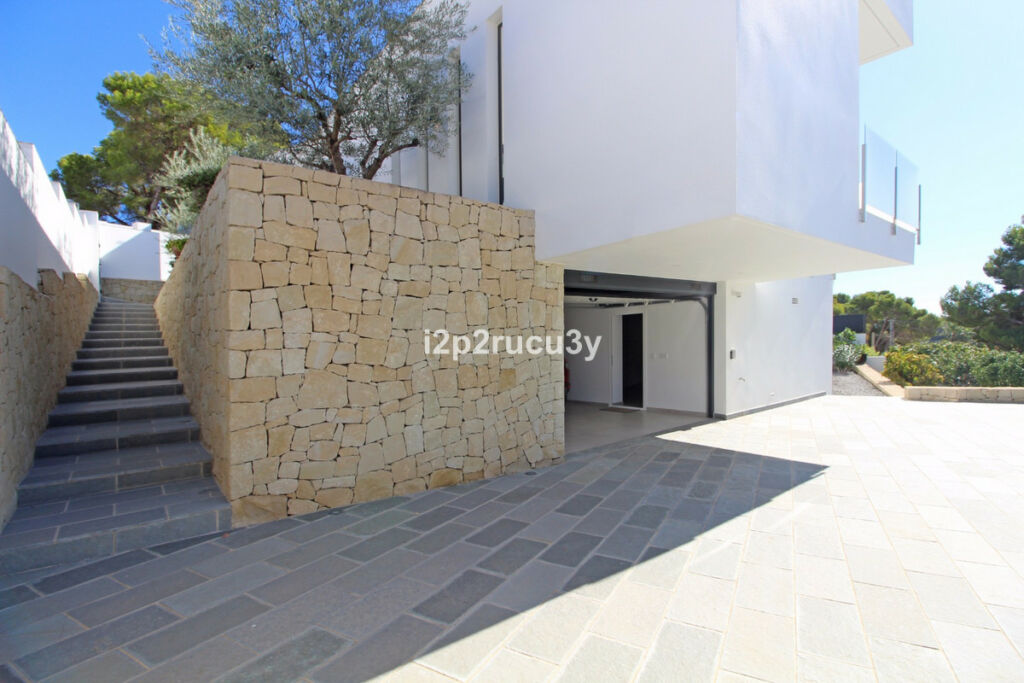 Detached Villa Moraira Alicante - image 44