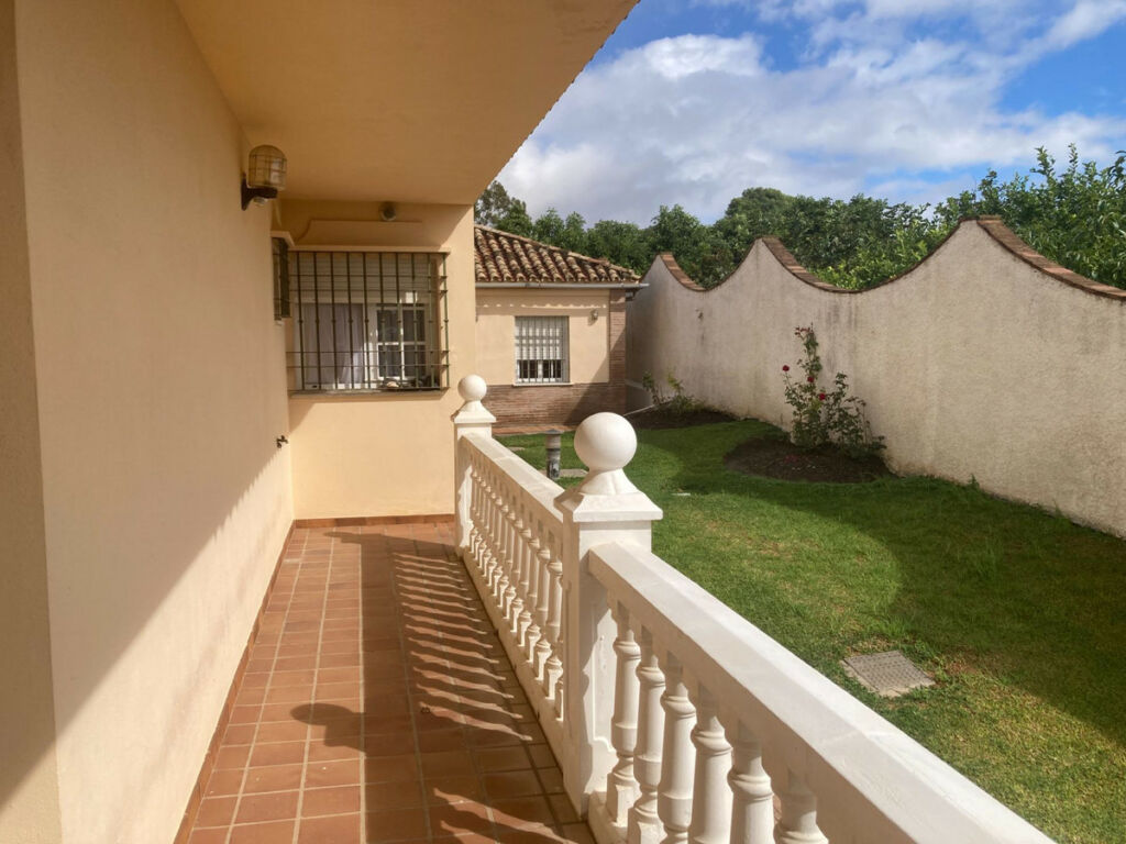 Detached Villa Selwo Málaga - image 44