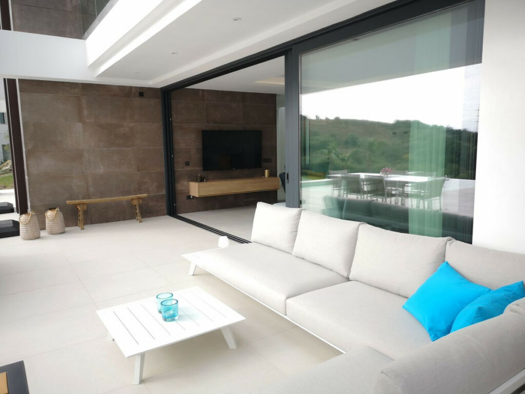 Detached Villa Estepona Málaga - image 45