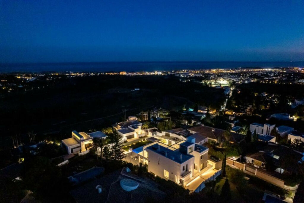 Detached Villa New Golden Mile Málaga - image 45