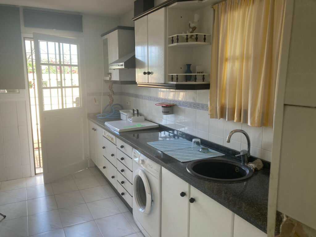 Detached Villa Selwo Málaga - image 39