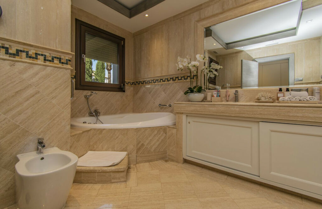 Middle Floor Apartment Sierra Blanca Málaga - image 48