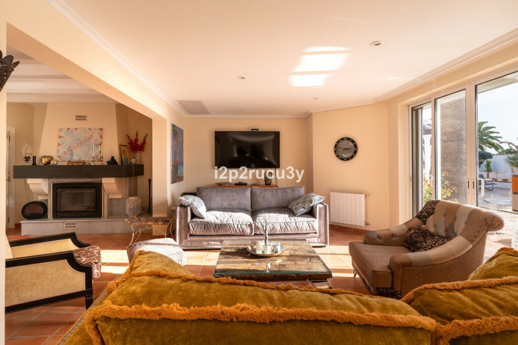 Detached Villa Moraira Alicante - image 36