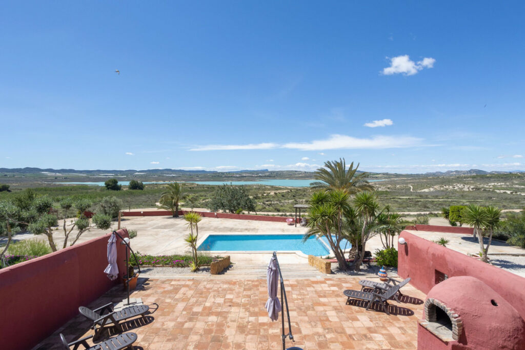 Detached Villa San Miguel de Salinas Alicante - image 5
