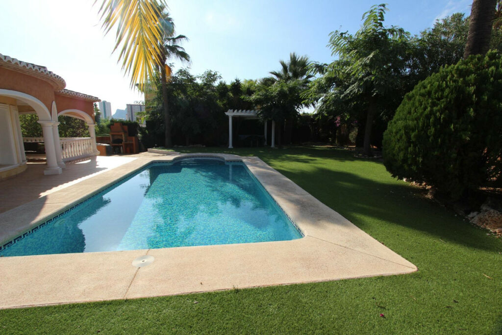 Detached Villa Calpe Alicante - image 5