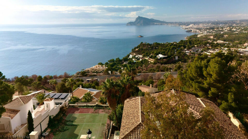 Detached Villa Altea Alicante - image 5