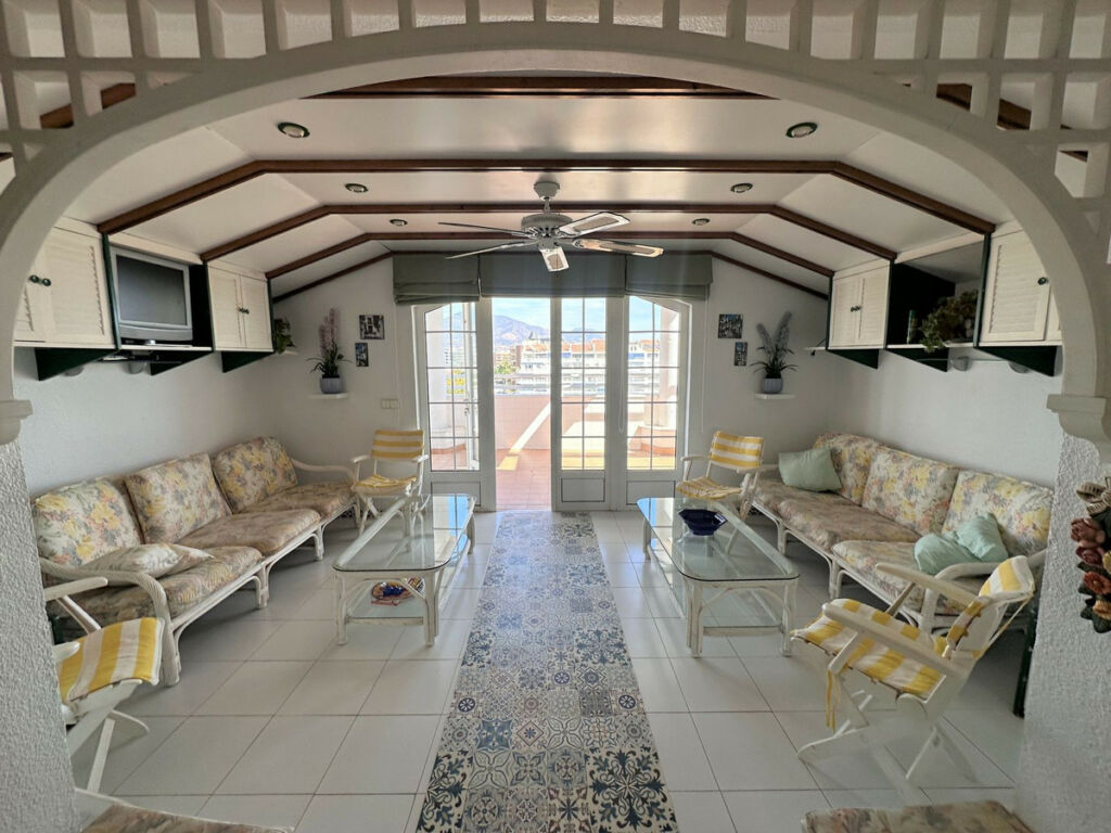 Penthouse Fuengirola Málaga - image 5
