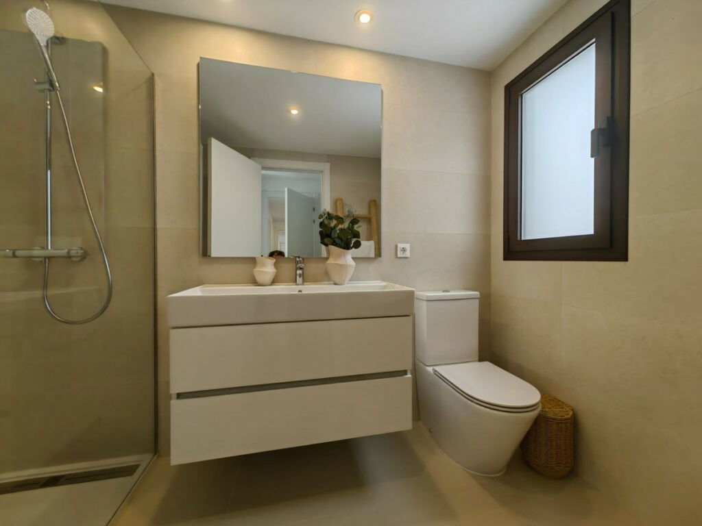 Ground Floor Apartment Estepona Málaga - image 5